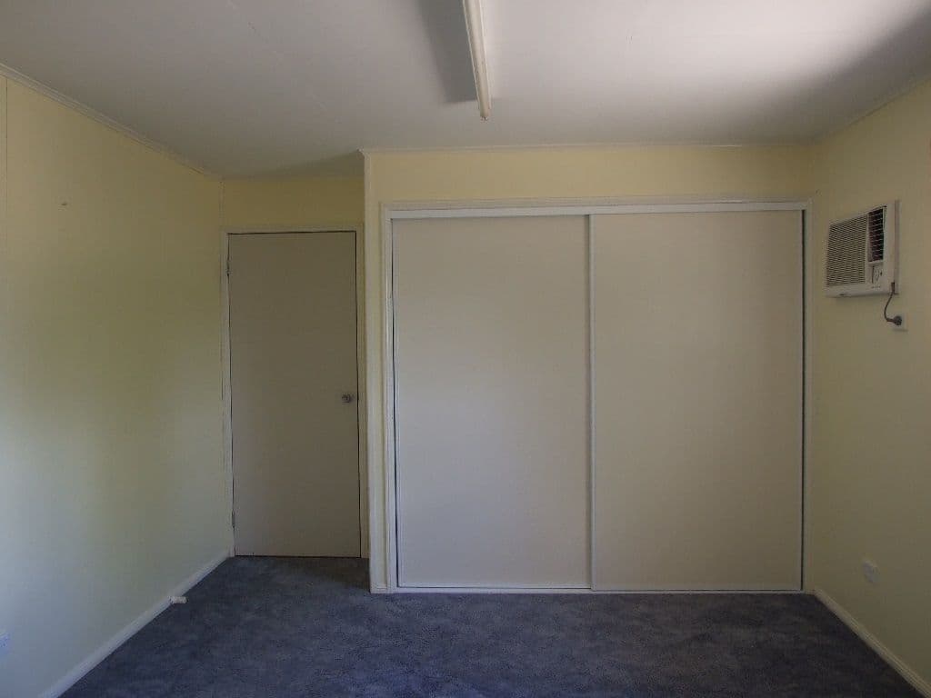 35 Galah Street, Longreach QLD 4730, Longreach - Thumbnail 5