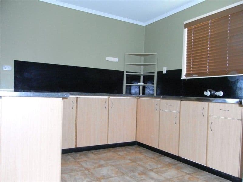 62 Drummond Street, Urangan QLD 4655, Urangan - Thumbnail 3