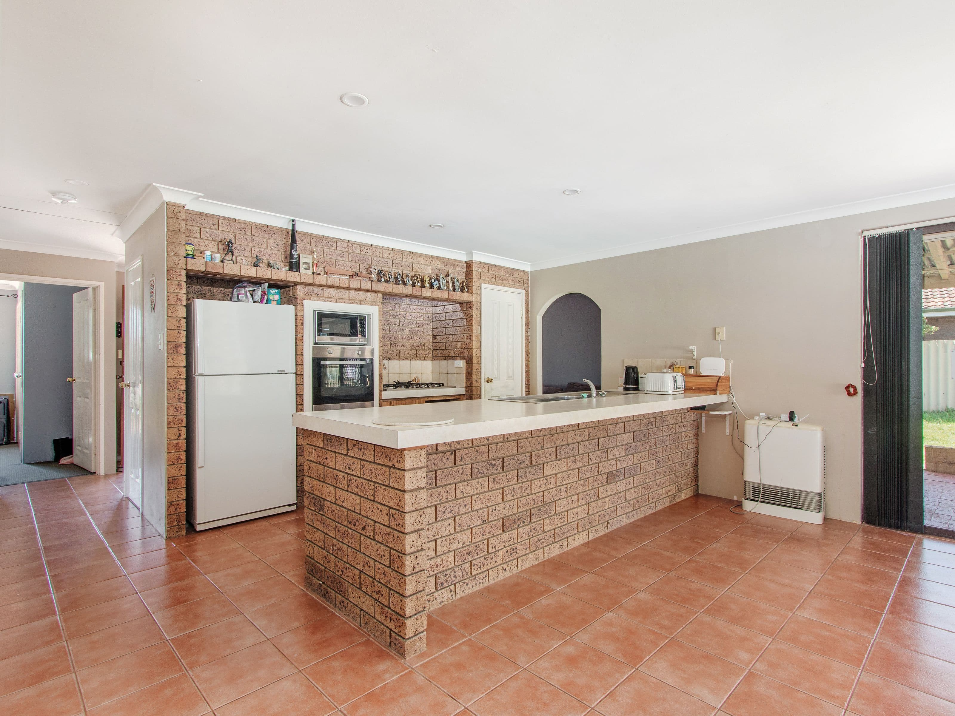 32 Kenton Way, Rockingham WA 6168, Rockingham - Thumbnail 4