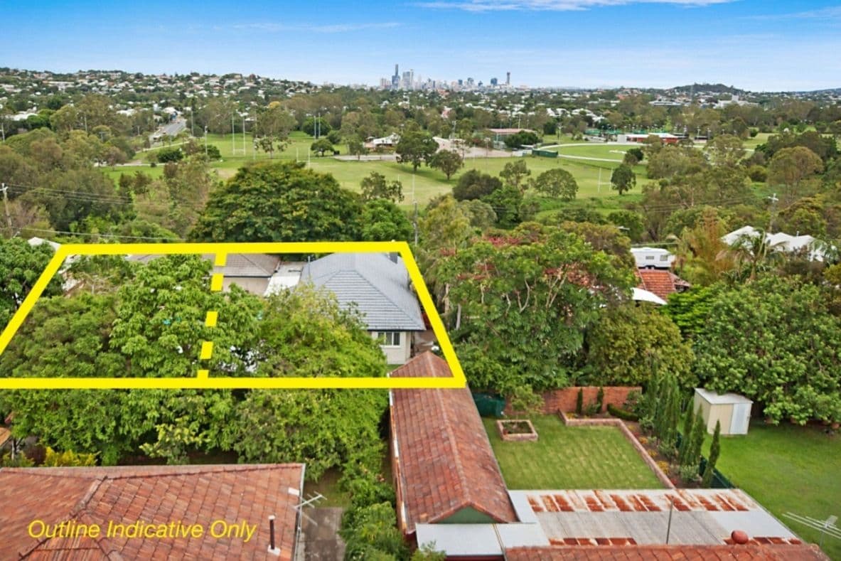 28 Huet Street, WAVELL HEIGHTS QLD 4012, Wavell Heights - Thumbnail 2