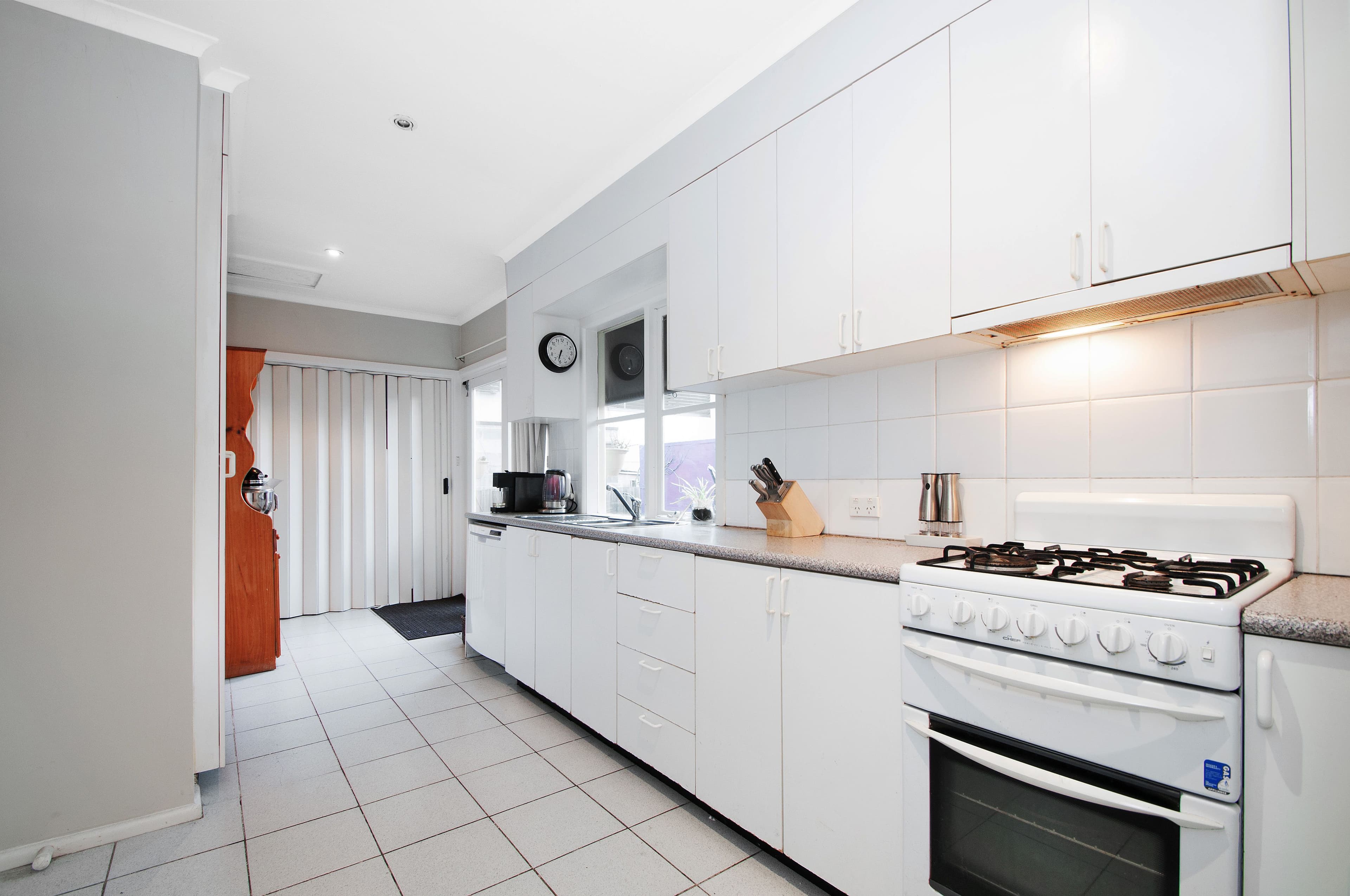 8 ALFRICK Road, Croydon VIC 3136, Croydon - Thumbnail 2