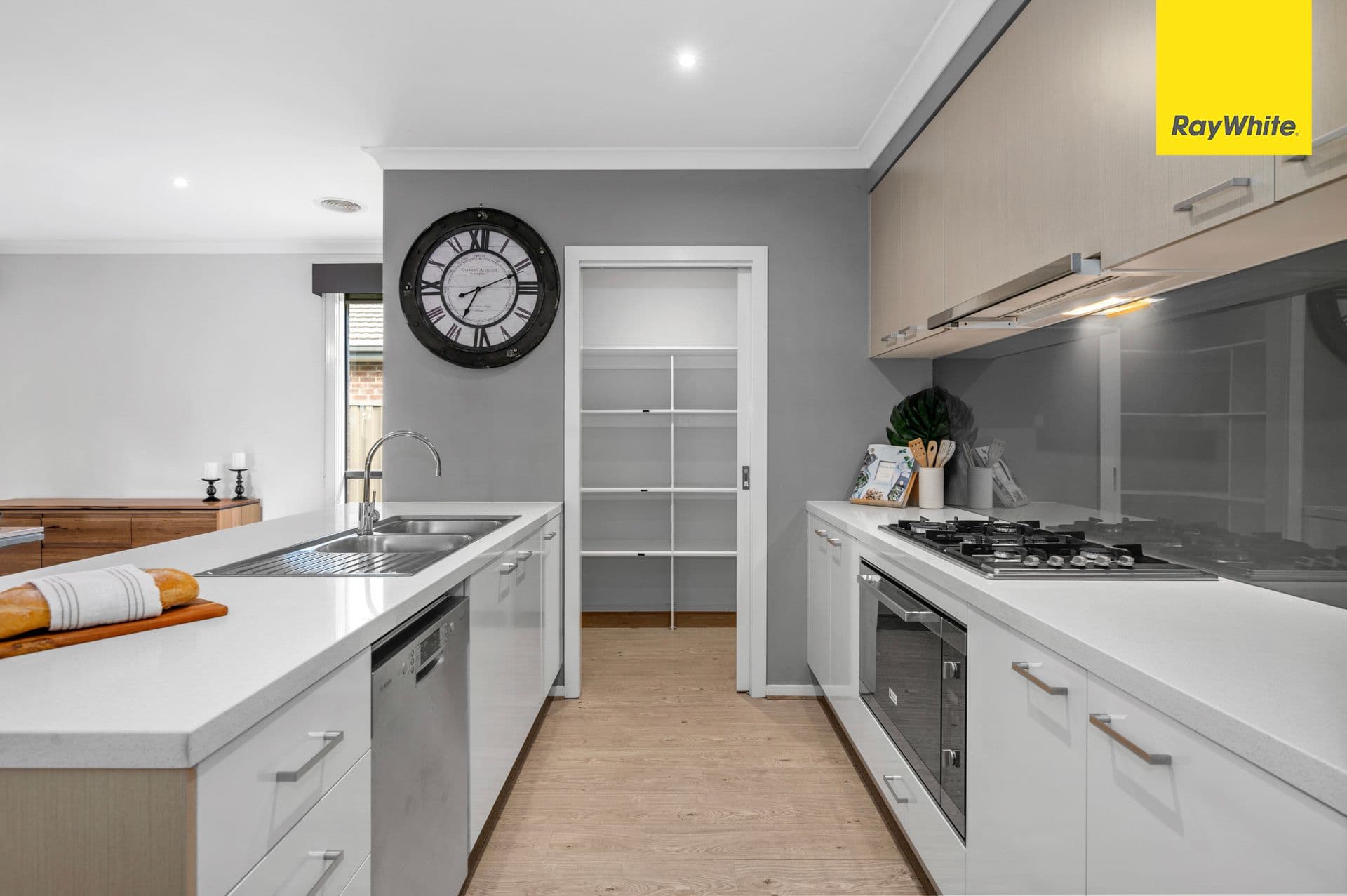 16 Ladbroke Street, Strathtulloh VIC 3338, Strathtulloh - Thumbnail 7