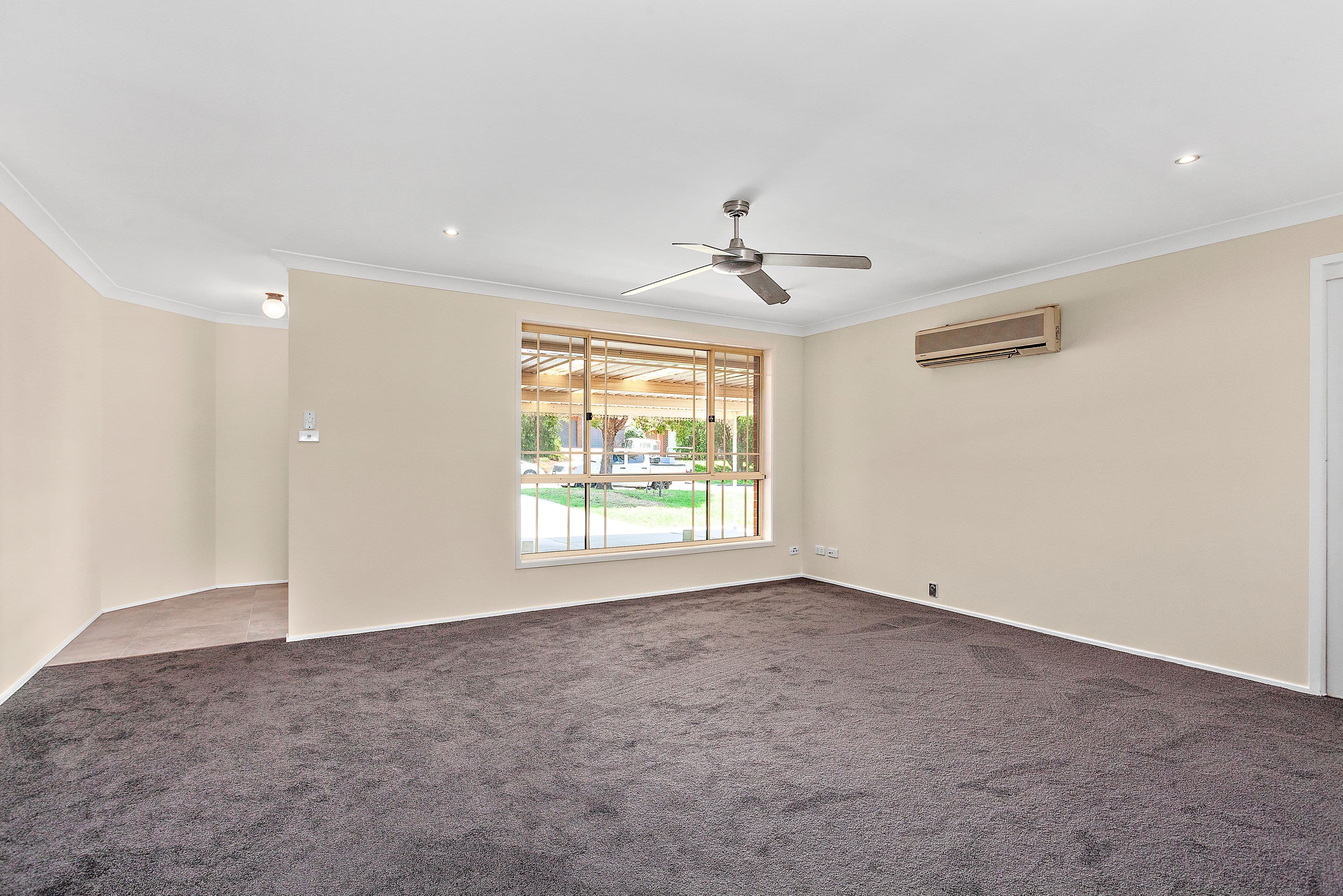 35 Gloucester Circuit, Albion Park - Thumbnail 4