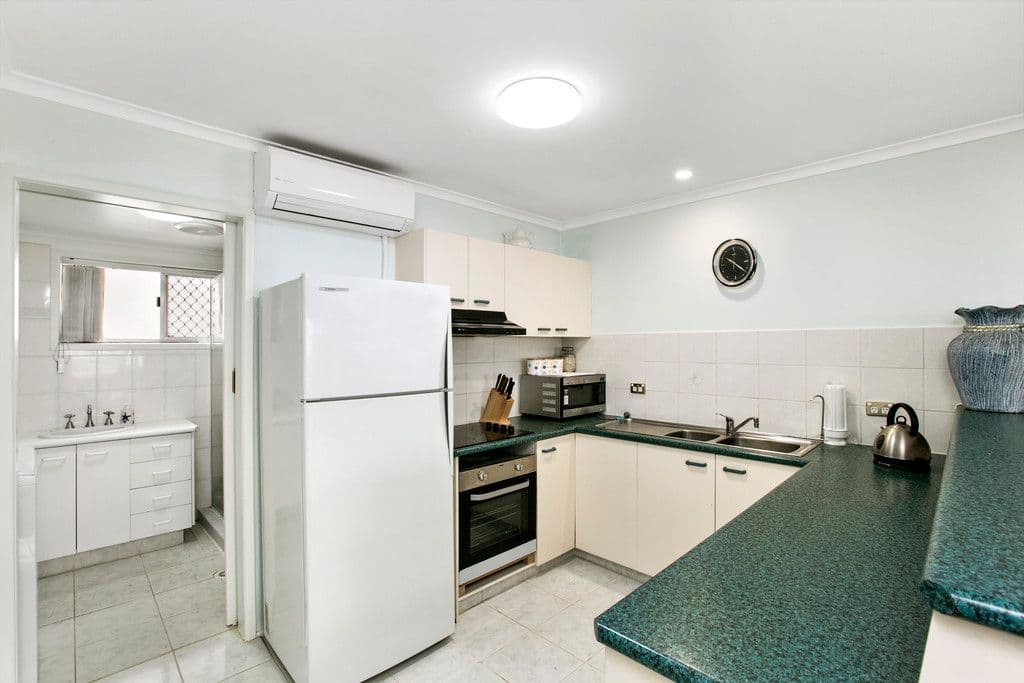 7 Little Norman Street, Southport QLD 4215, Southport - Thumbnail 3