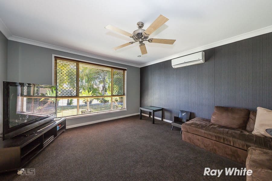 33 Reeders Street, Sandstone Point QLD 4511, Sandstone Point - Thumbnail 2