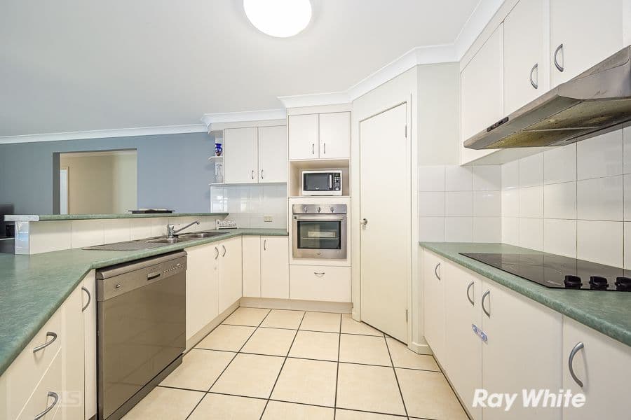 33 Reeders Street, Sandstone Point QLD 4511, Sandstone Point - Thumbnail 3
