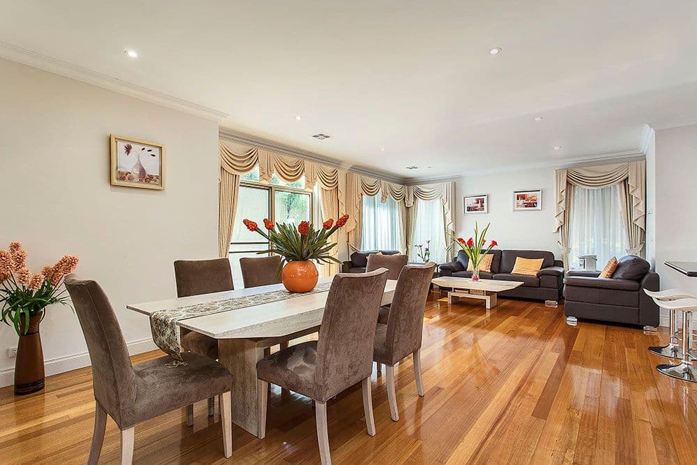 2A Maldon Crescent, DONCASTER EAST VIC 3109, Doncaster East - Thumbnail 2