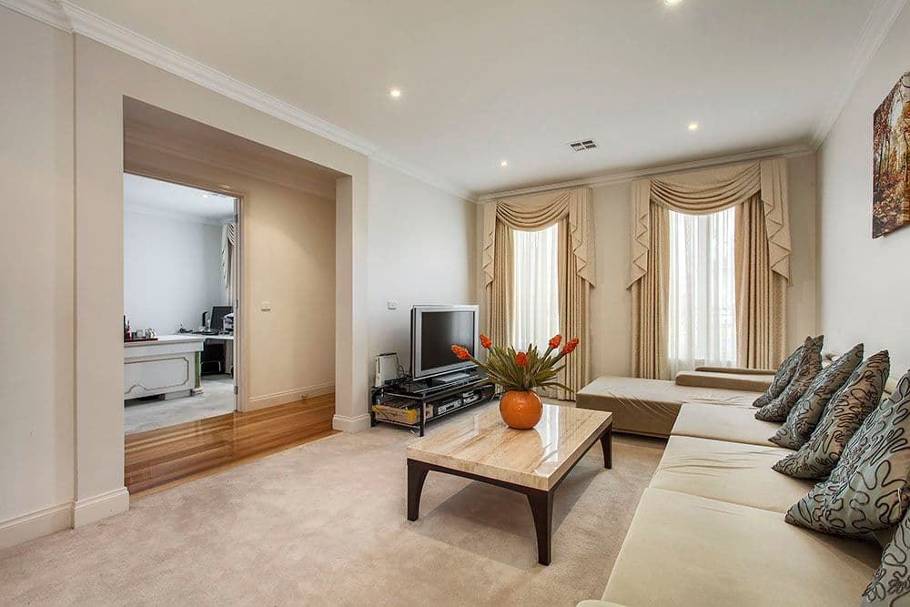 2A Maldon Crescent, DONCASTER EAST VIC 3109, Doncaster East - Thumbnail 3