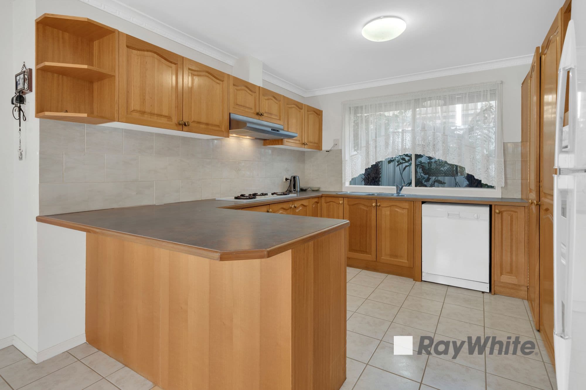 6 Colwyn Drive, Narre Warren South VIC 3805, Narre Warren South - Thumbnail 2