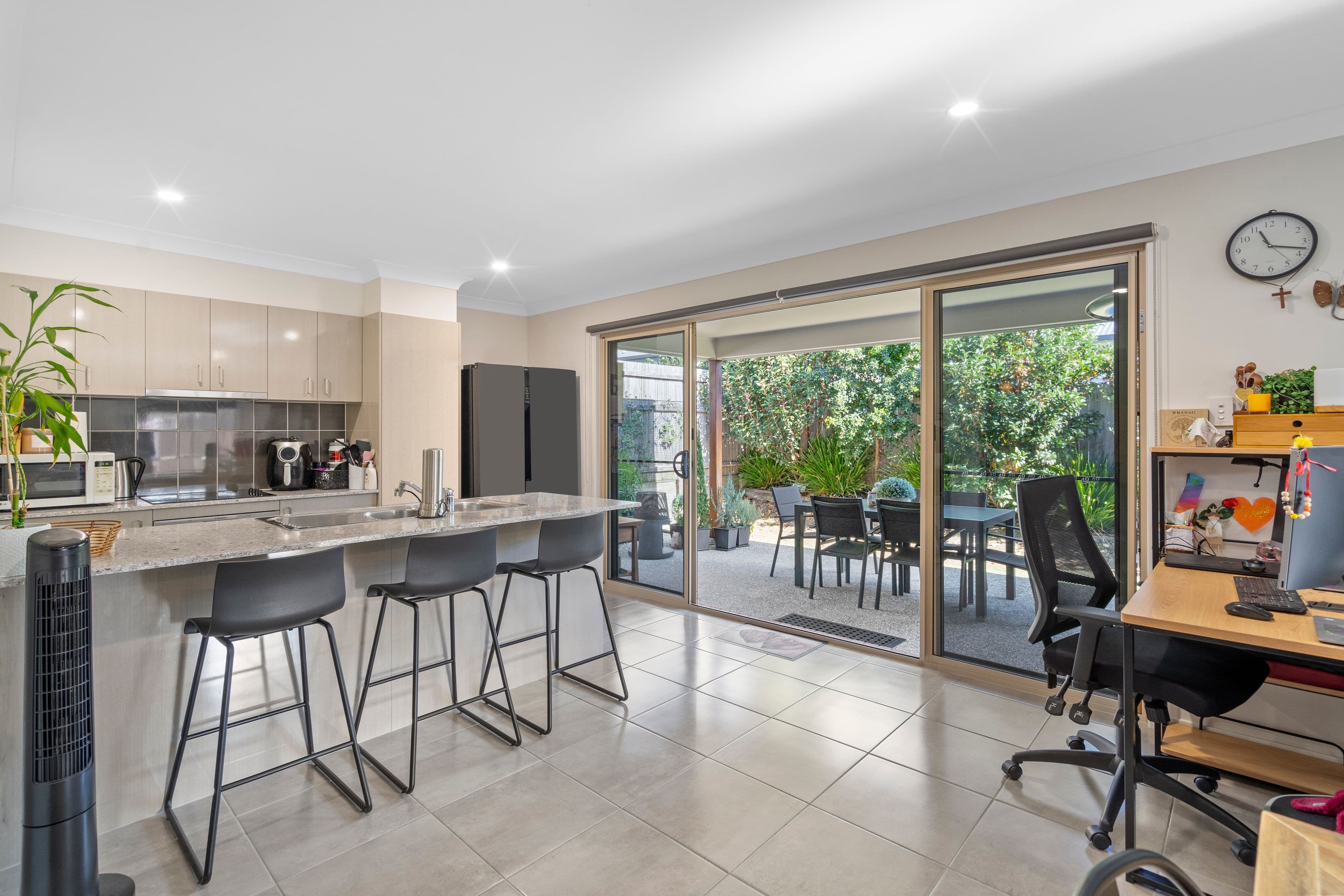 18 Dysart Drive, Holmview QLD 4207, Holmview - Thumbnail 3
