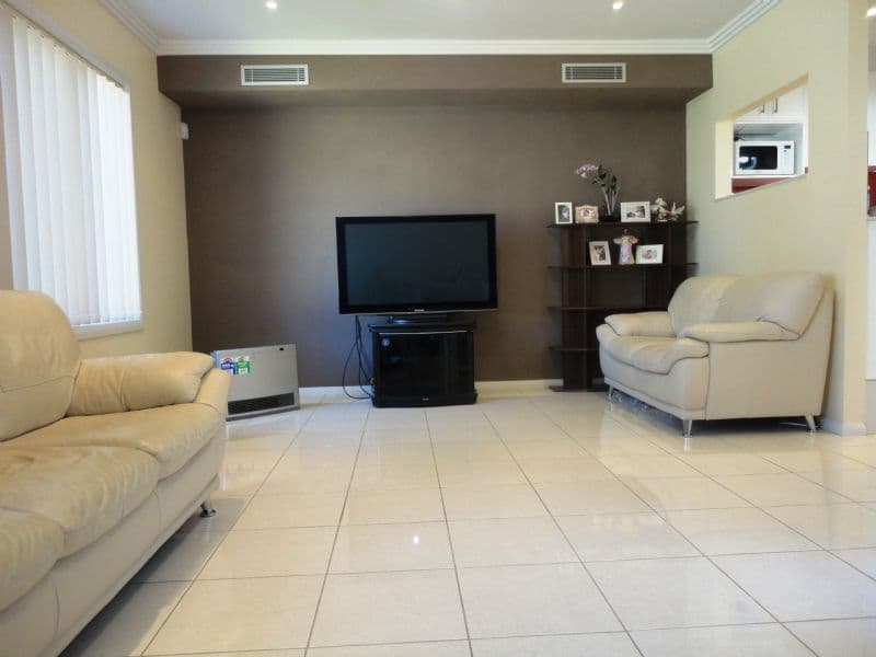 8 Andrew Avenue, CANLEY HEIGHTS NSW 2166, Canley Heights - Thumbnail 4