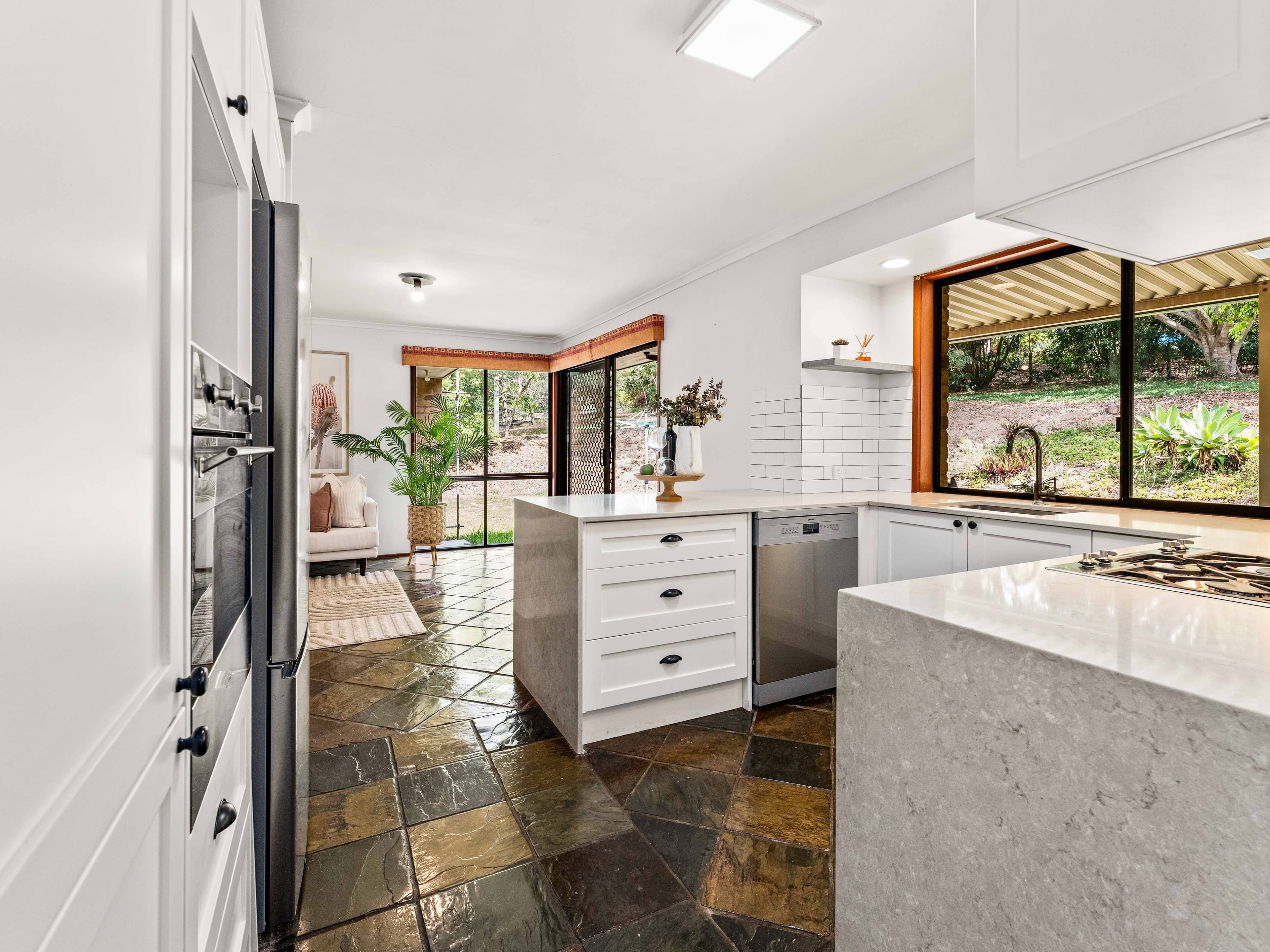 9 Weston Drive, Bunya QLD 4055, Bunya - Thumbnail 4