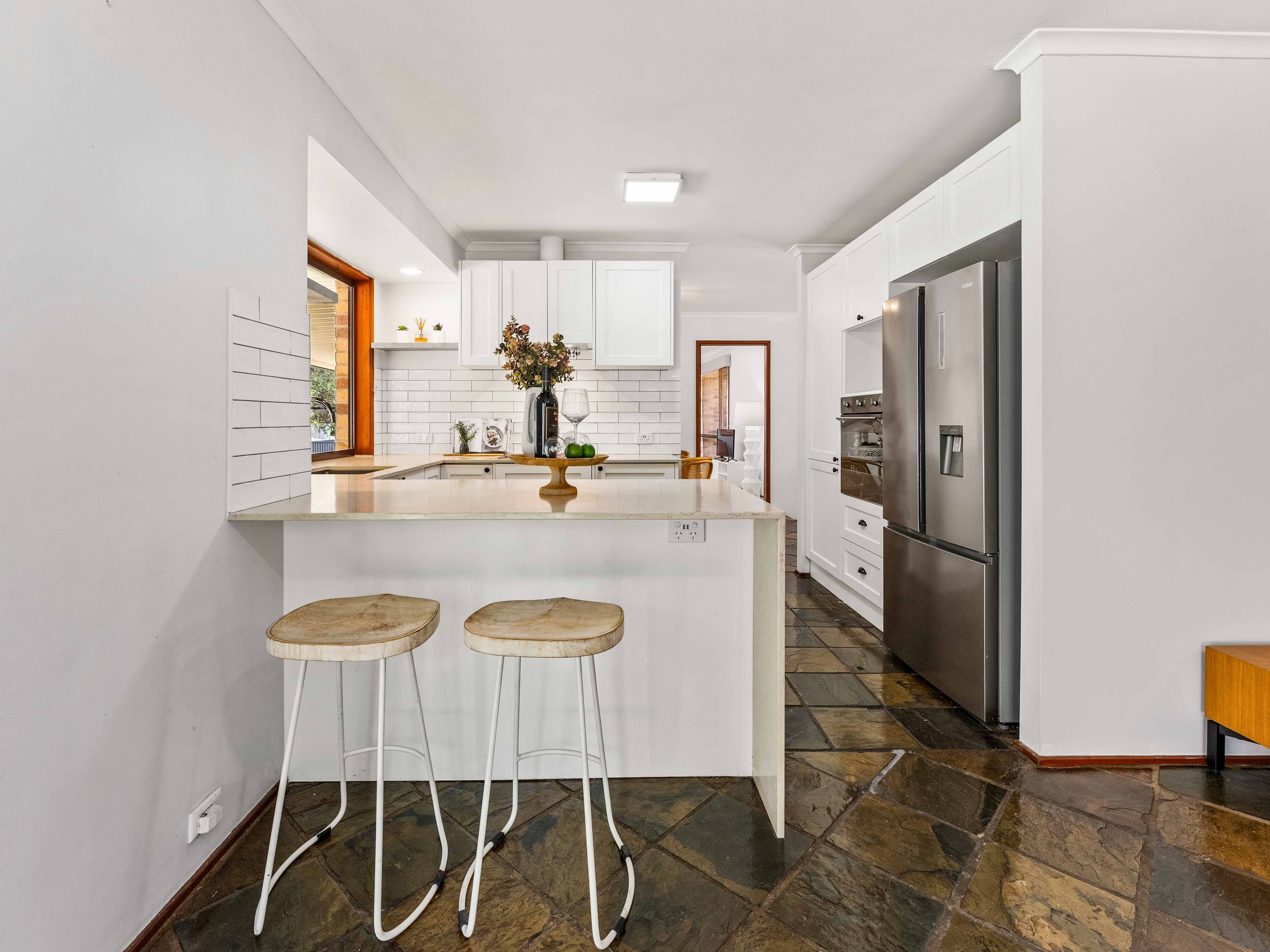 9 Weston Drive, Bunya QLD 4055, Bunya - Thumbnail 5