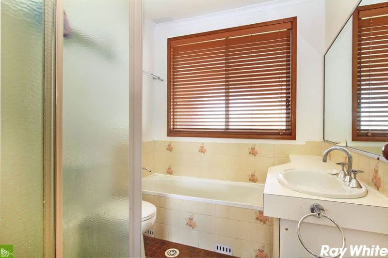 27 Jarrah Way, ALBION PARK RAIL NSW 2527, Albion Park Rail - Thumbnail 4