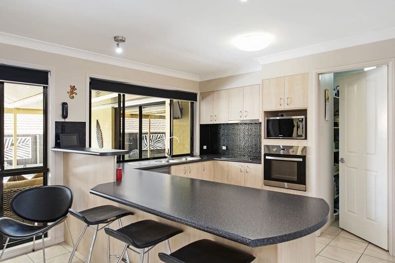 6 Paluma Court, North Lakes QLD 4509, North Lakes - Thumbnail 5