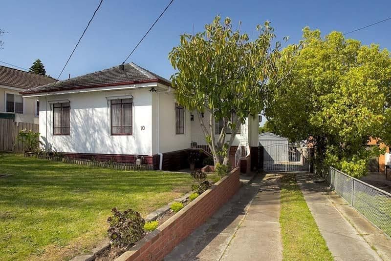 10 Oulton Crescent, Reservoir VIC 3073, Reservoir - Thumbnail 3
