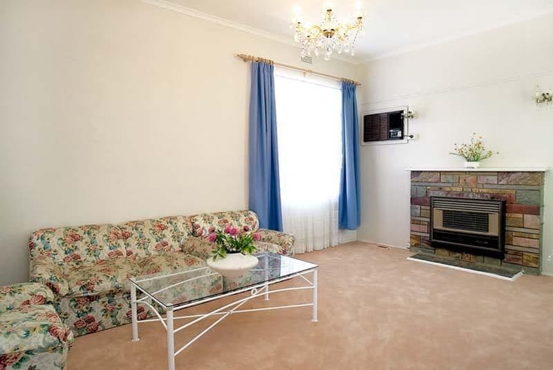 10 Oulton Crescent, Reservoir VIC 3073, Reservoir - Thumbnail 4