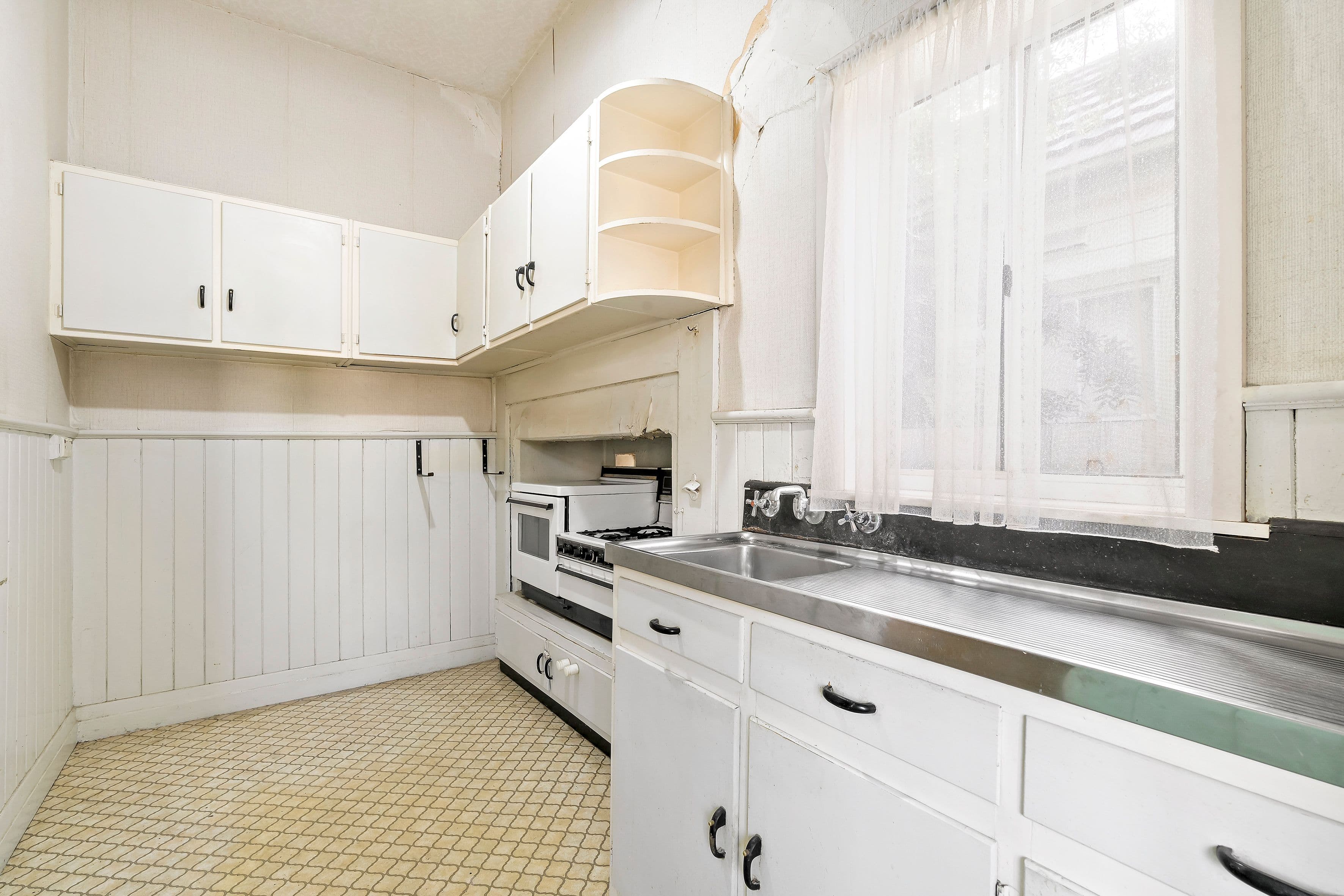 6 Liverpool Street, Coburg VIC 3058, Coburg - Thumbnail 6