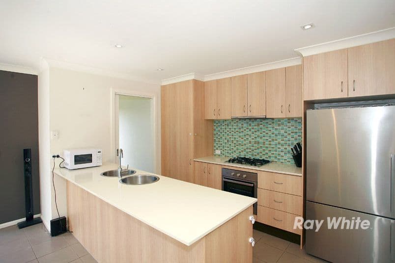 4 Walnut Way, PAKENHAM VIC 3810, Pakenham - Thumbnail 4