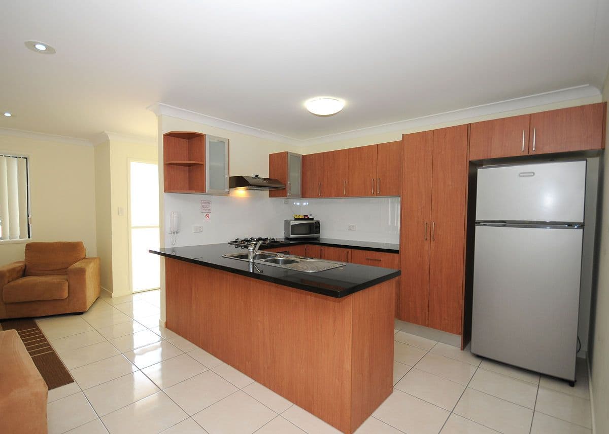 654 Charlton Esplanade, URANGAN QLD 4655, Urangan - Thumbnail 4