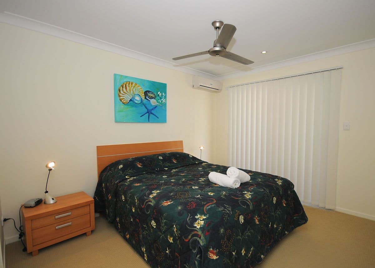 654 Charlton Esplanade, URANGAN QLD 4655, Urangan - Thumbnail 5