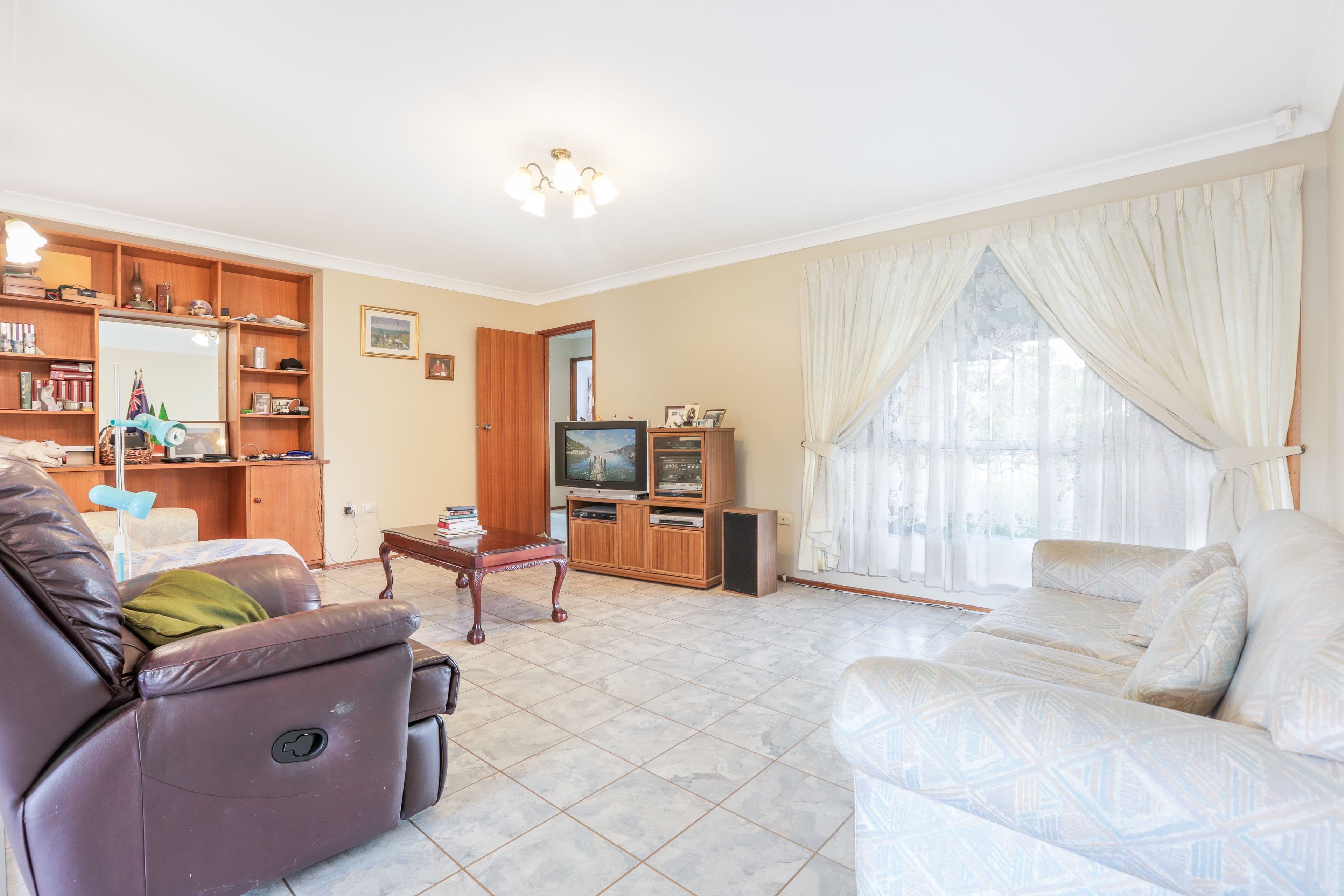 129 Lanhams Road, Winston Hills - Thumbnail 2