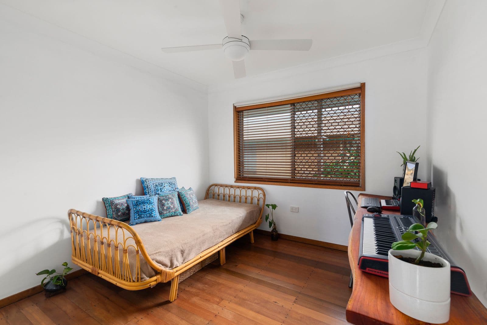 498 Coolangatta Road, Tugun QLD 4224, Tugun - Thumbnail 6
