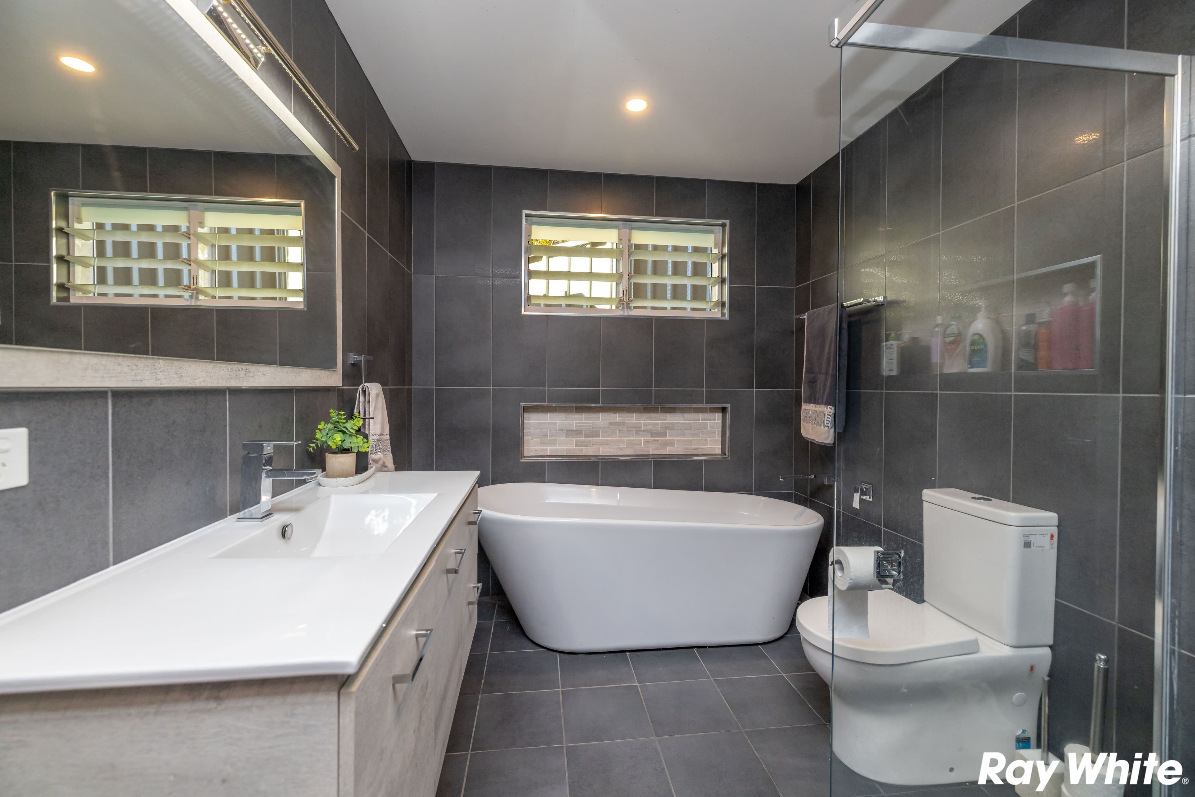 23 Seabreeze Parade, Green Point NSW 2428, Green Point - Thumbnail 4