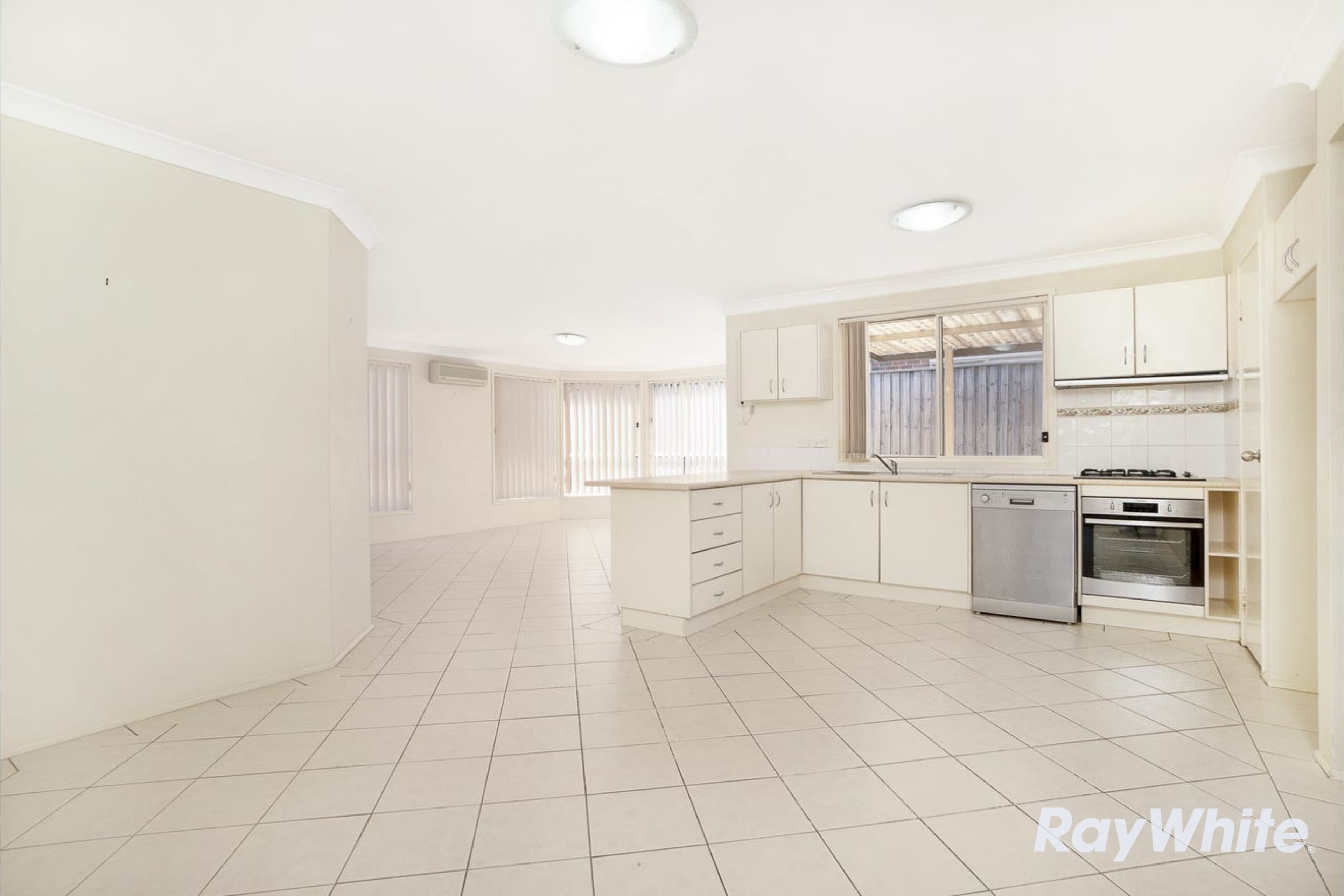 12 Holbrook Court, Stanhope Gardens NSW 2768, Stanhope Gardens - Thumbnail 2
