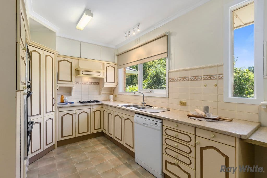 7 Benwerrin Drive, Burwood East VIC 3151, Burwood East - Thumbnail 6