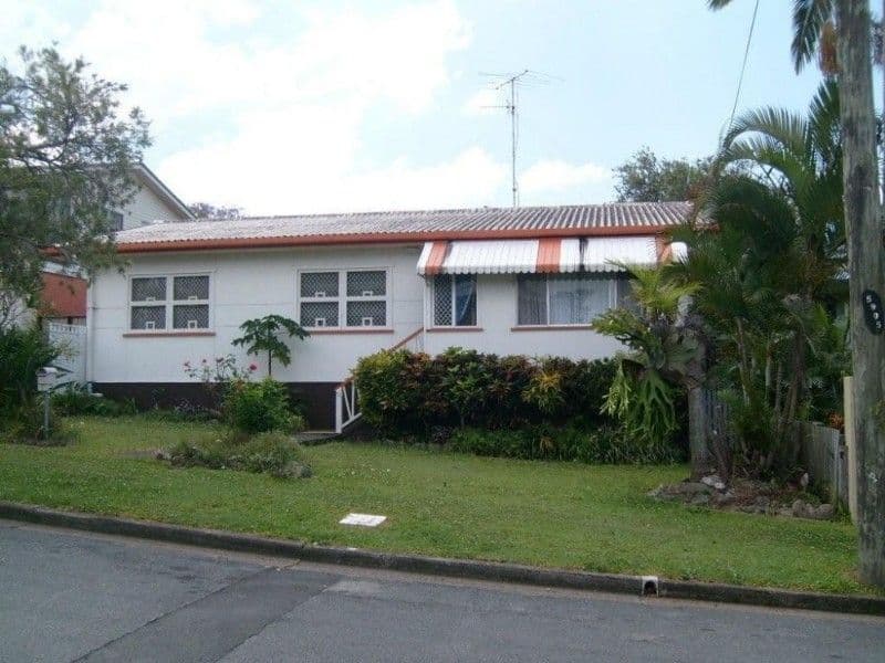 5 Locke Street, SOUTHPORT QLD 4215, Southport - Thumbnail 2