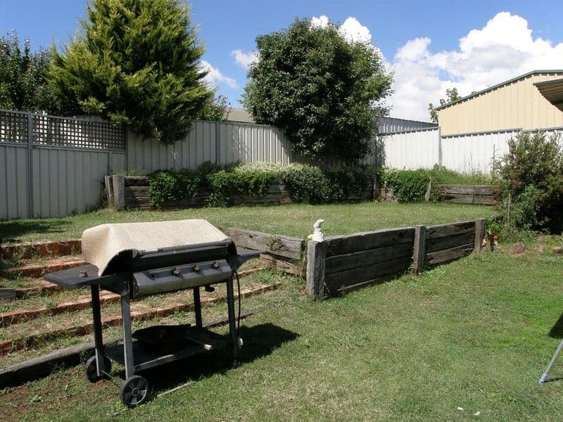 4 Murdoch Place, KELSO NSW 2795, Kelso - Thumbnail 3