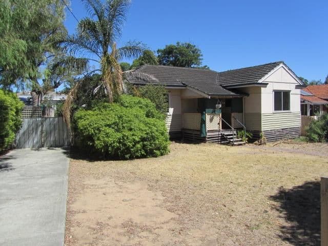 16 Cowcher Way West, Medina WA 6167, Medina - Image 1