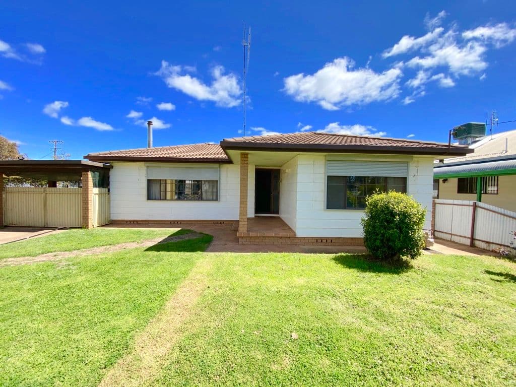 72 Forbes Road, Parkes NSW 2870, Parkes - Image 1