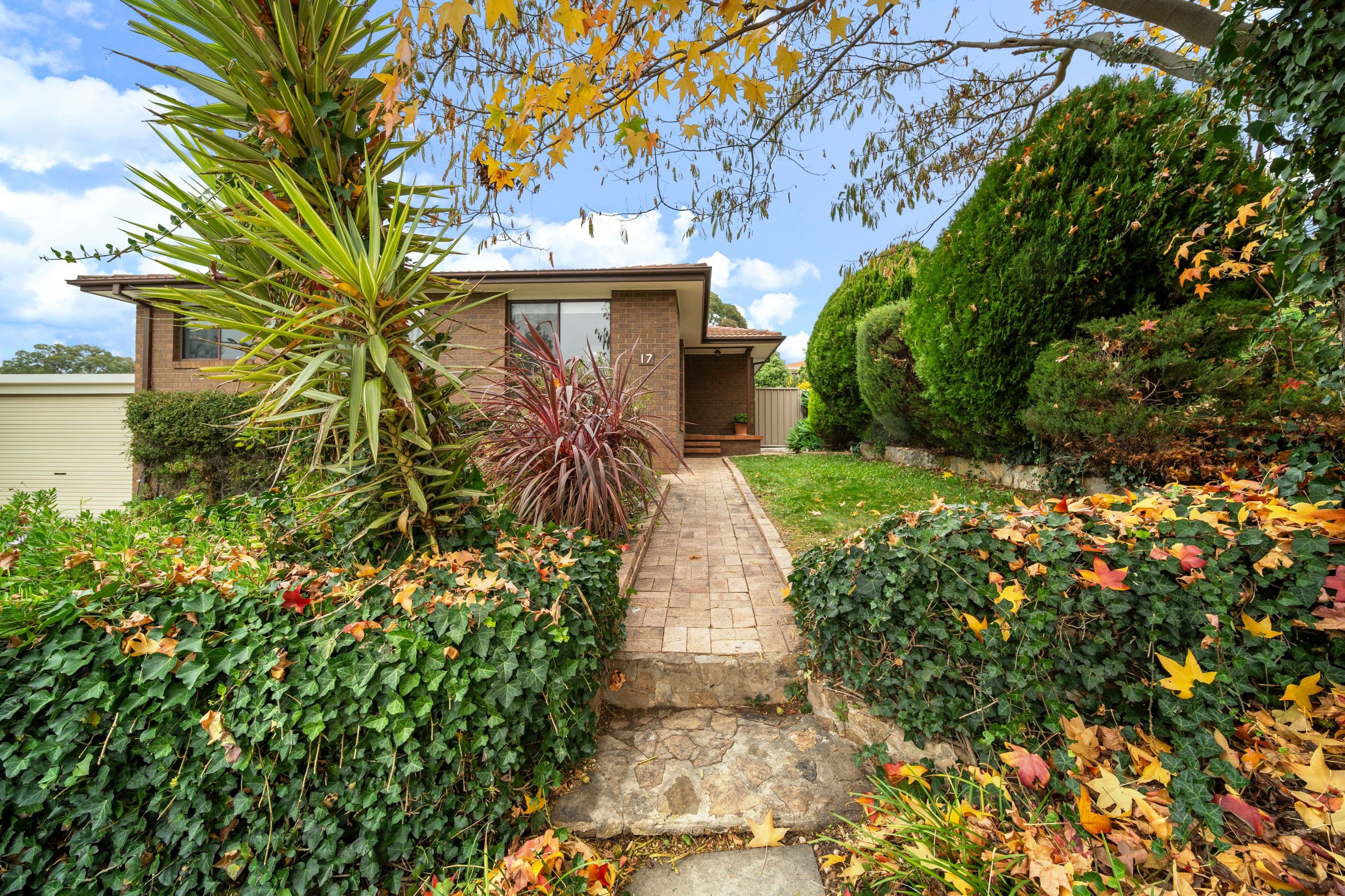 17 Casey Crescent, Calwell ACT 2905, Calwell - Thumbnail 2