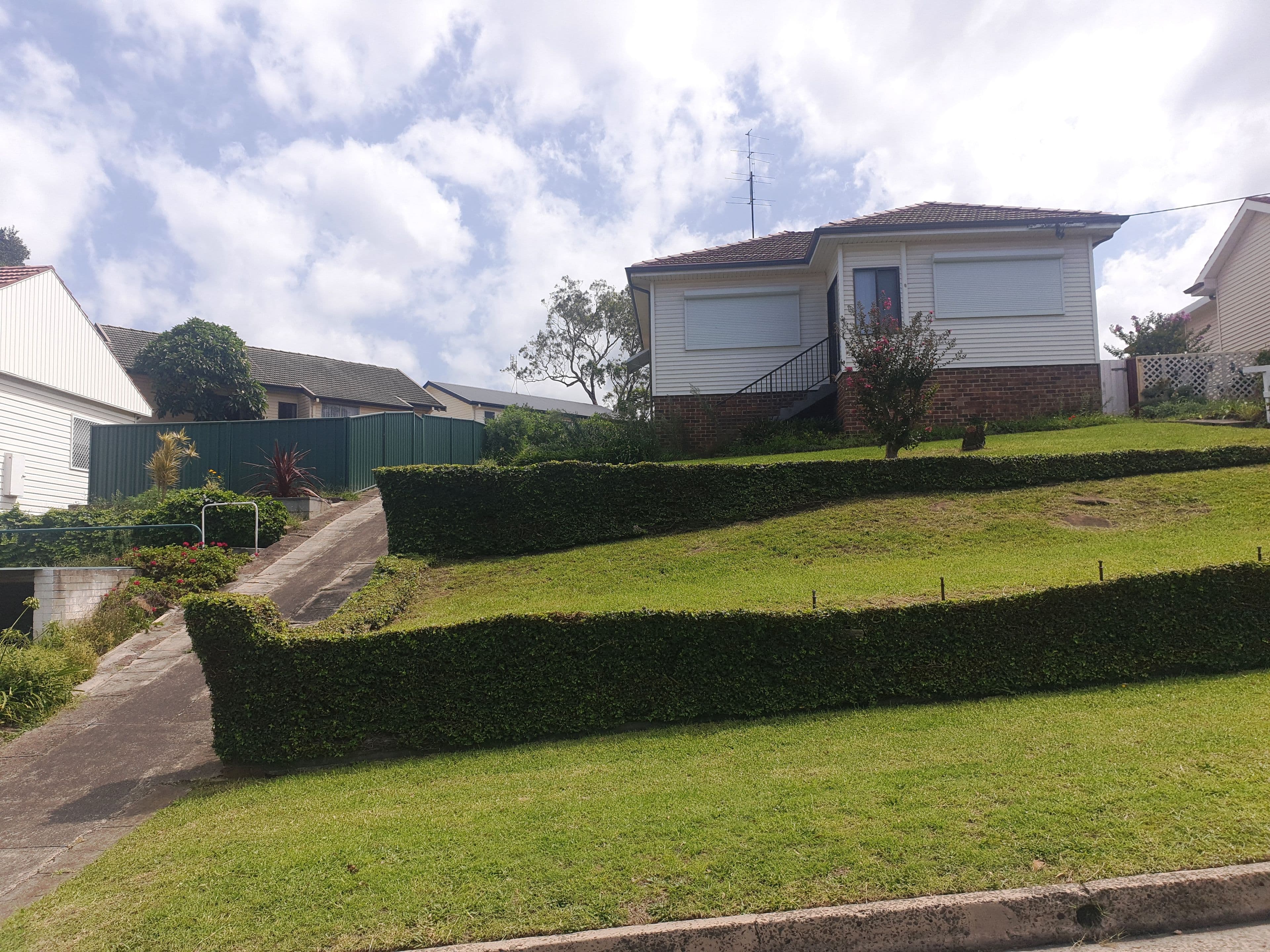 6 Claremont Avenue, Lake Heights NSW 2502, Lake Heights - Thumbnail 2