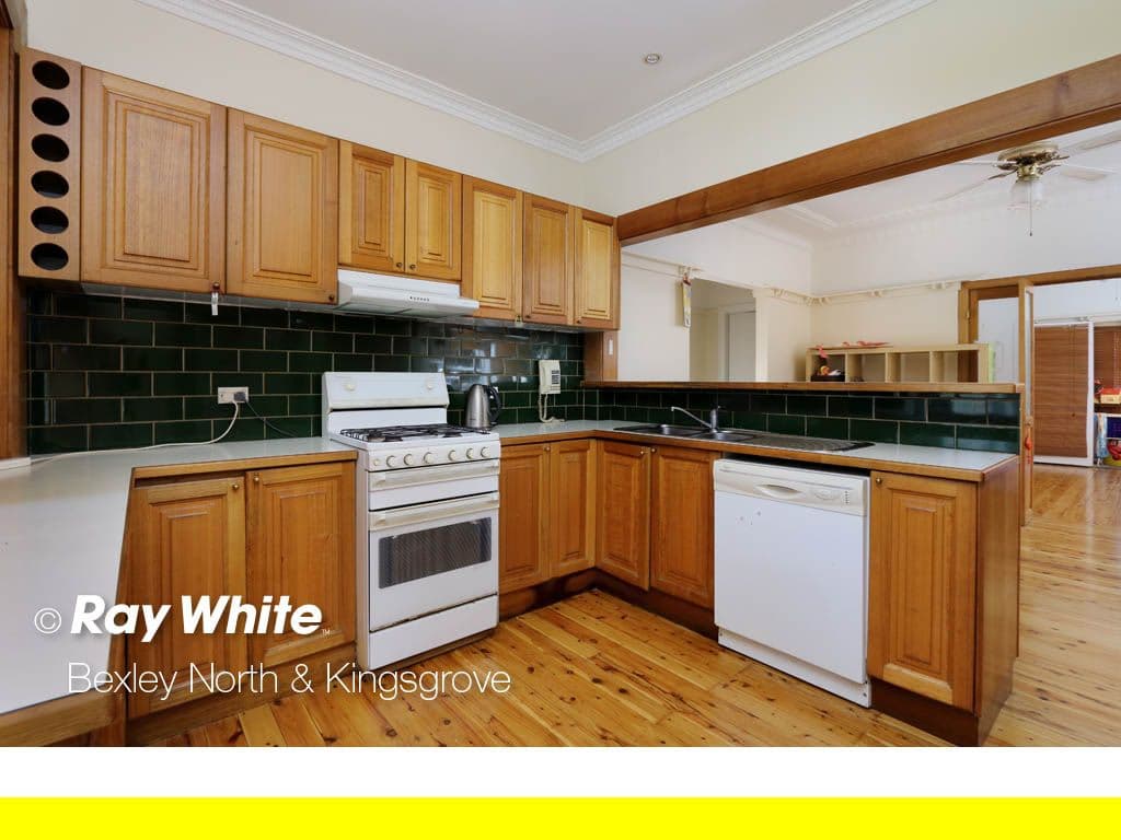 18 Barnsbury Grove, Bexley North NSW 2207, Bexley North - Thumbnail 2