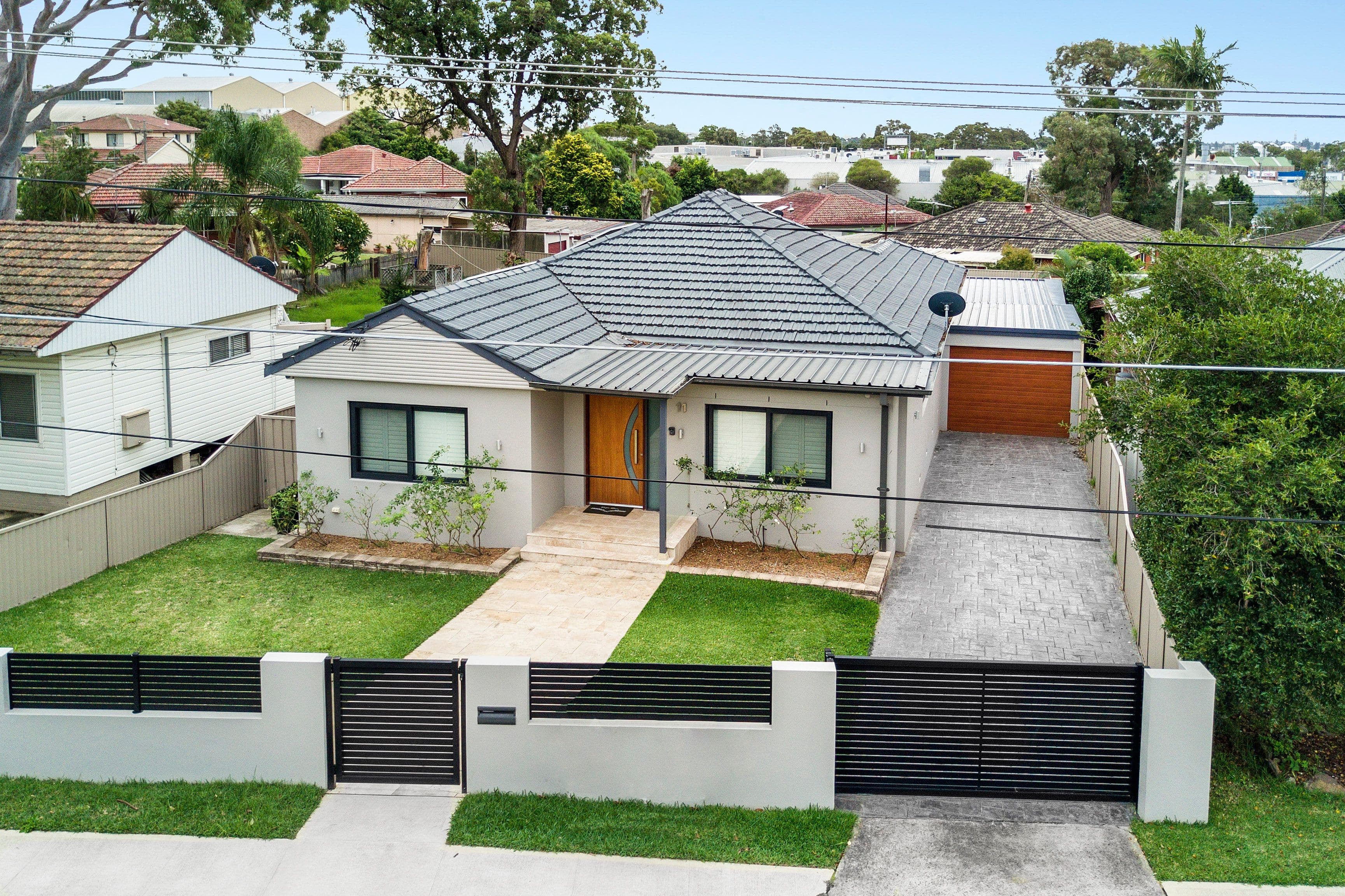 11 Booyong Avenue, Caringbah - Thumbnail 2