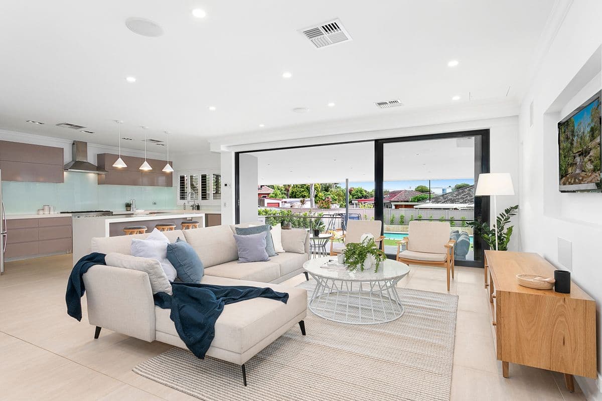 11 Booyong Avenue, Caringbah - Thumbnail 3