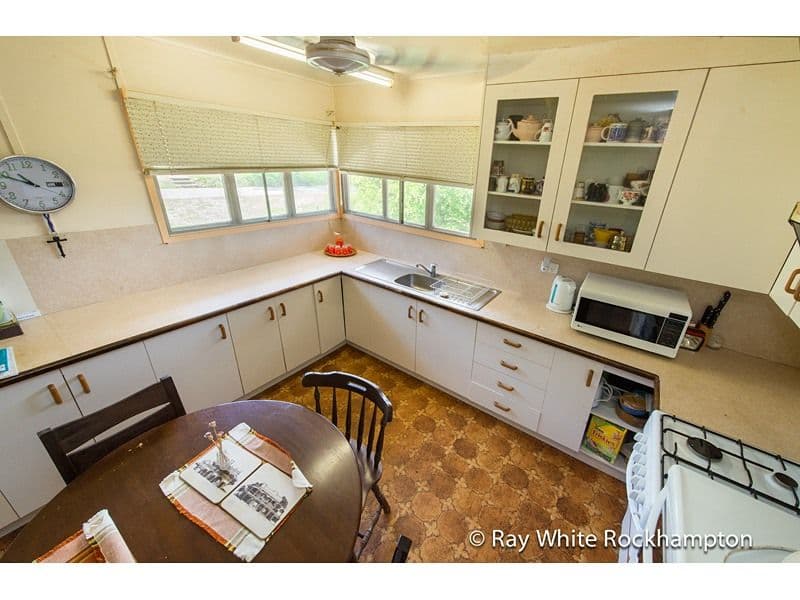 42 Stickley Street, WEST ROCKHAMPTON QLD 4700, West Rockhampton - Thumbnail 2