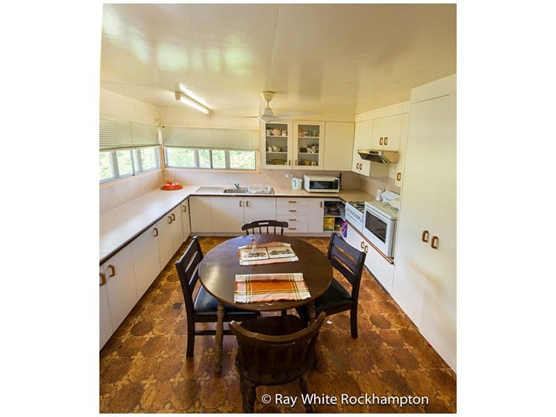 42 Stickley Street, WEST ROCKHAMPTON QLD 4700, West Rockhampton - Thumbnail 3