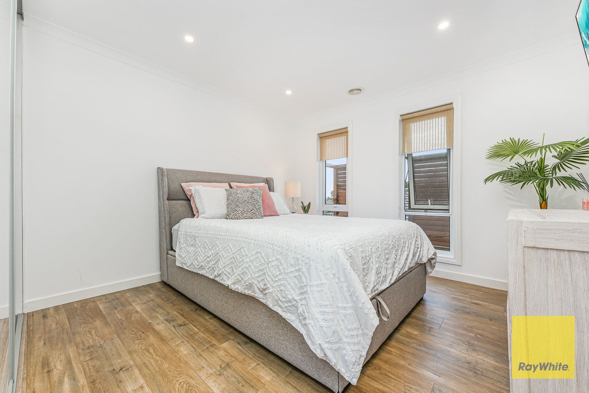 7 Canberra Avenue, Dandenong VIC 3175, Dandenong - Thumbnail 8