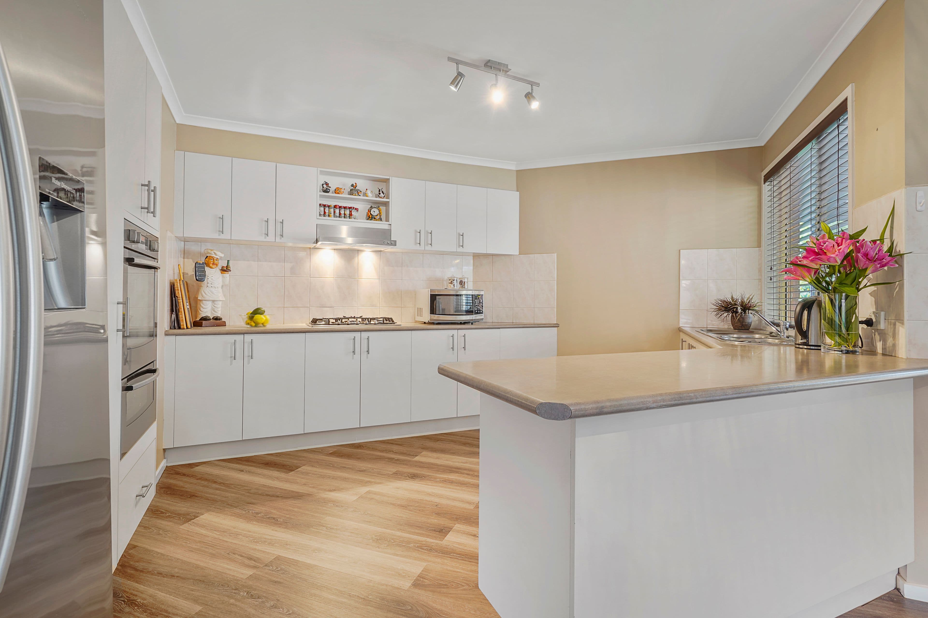 8 Fleur Court, Narre Warren South VIC 3805, Narre Warren South - Thumbnail 3