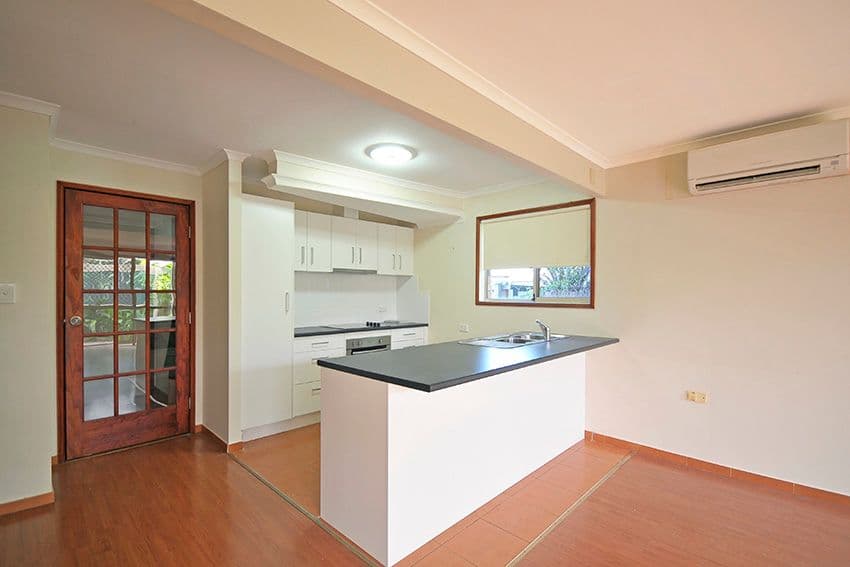 6 Cotinga Crescent, Burleigh Waters QLD 4220, Burleigh Waters - Thumbnail 2
