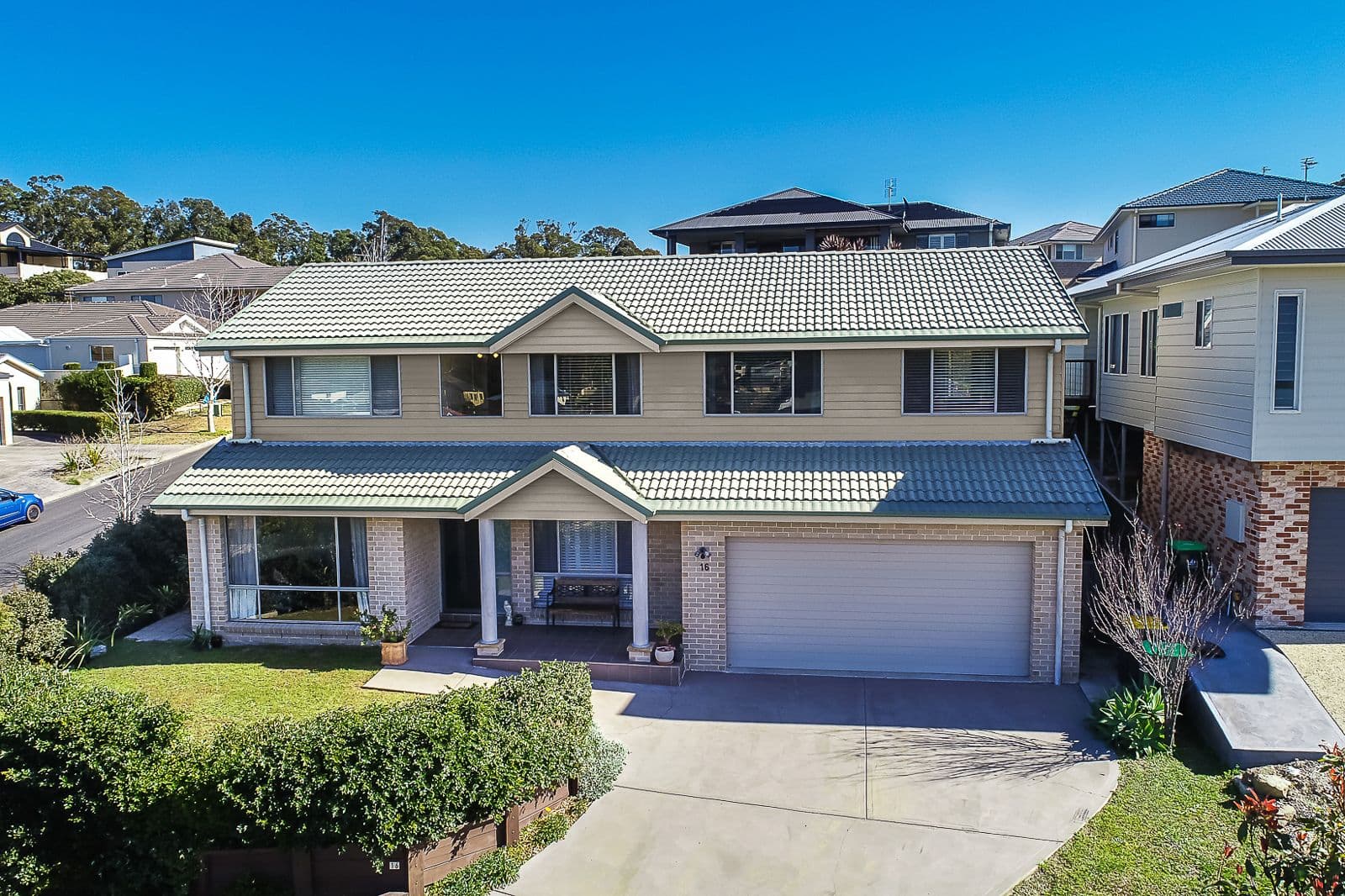 16 The Hill, Valentine - Image 1
