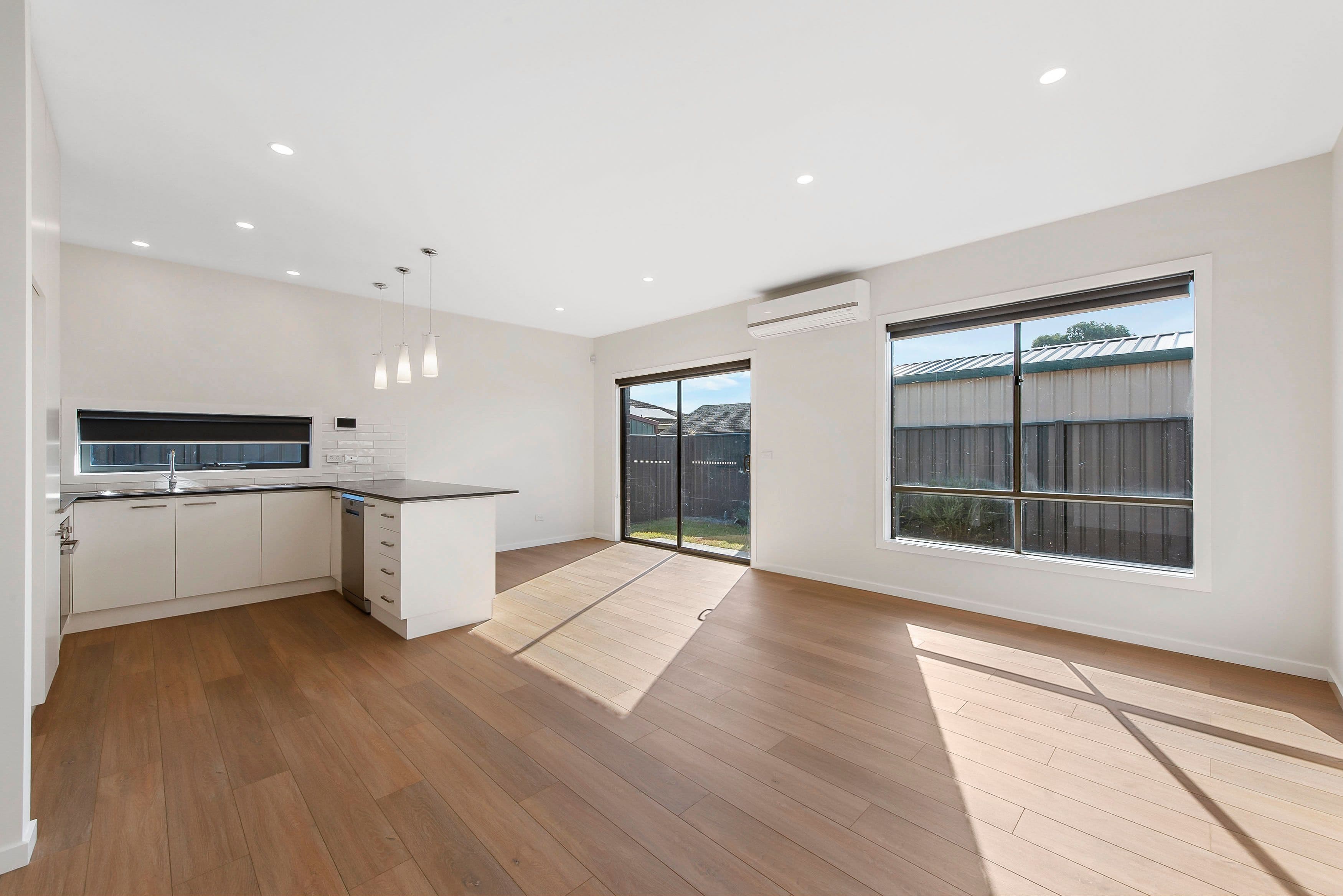 1975 Western Highway, Rockbank VIC 3335, Rockbank - Thumbnail 2