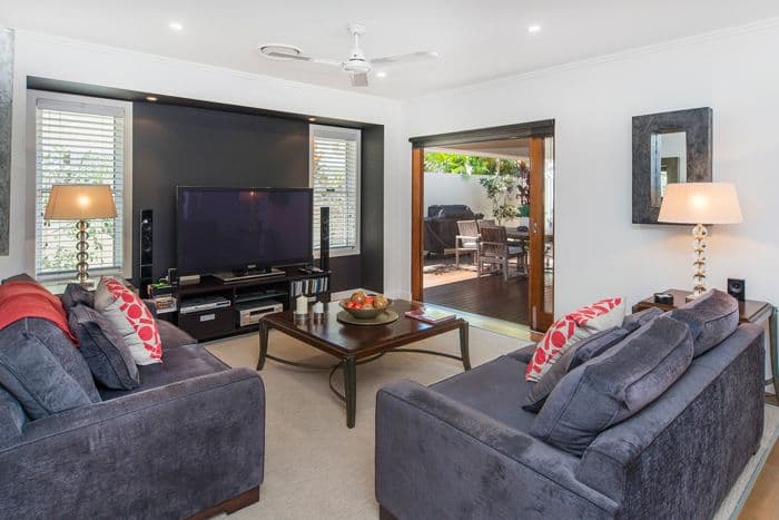 9133 Peter Senior Drive, Hope Island QLD 4212, Hope Island - Thumbnail 4
