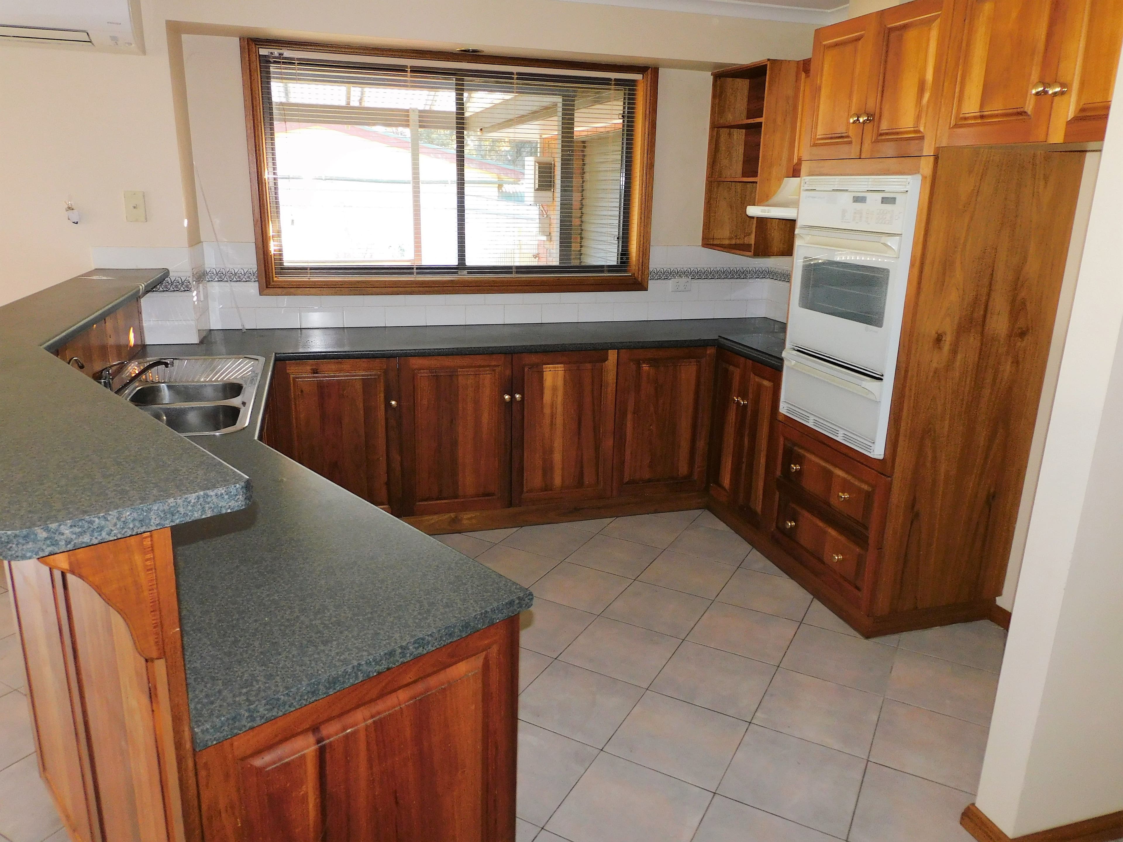33 Creecoona Terrace, Bordertown SA 5268, Bordertown - Thumbnail 2