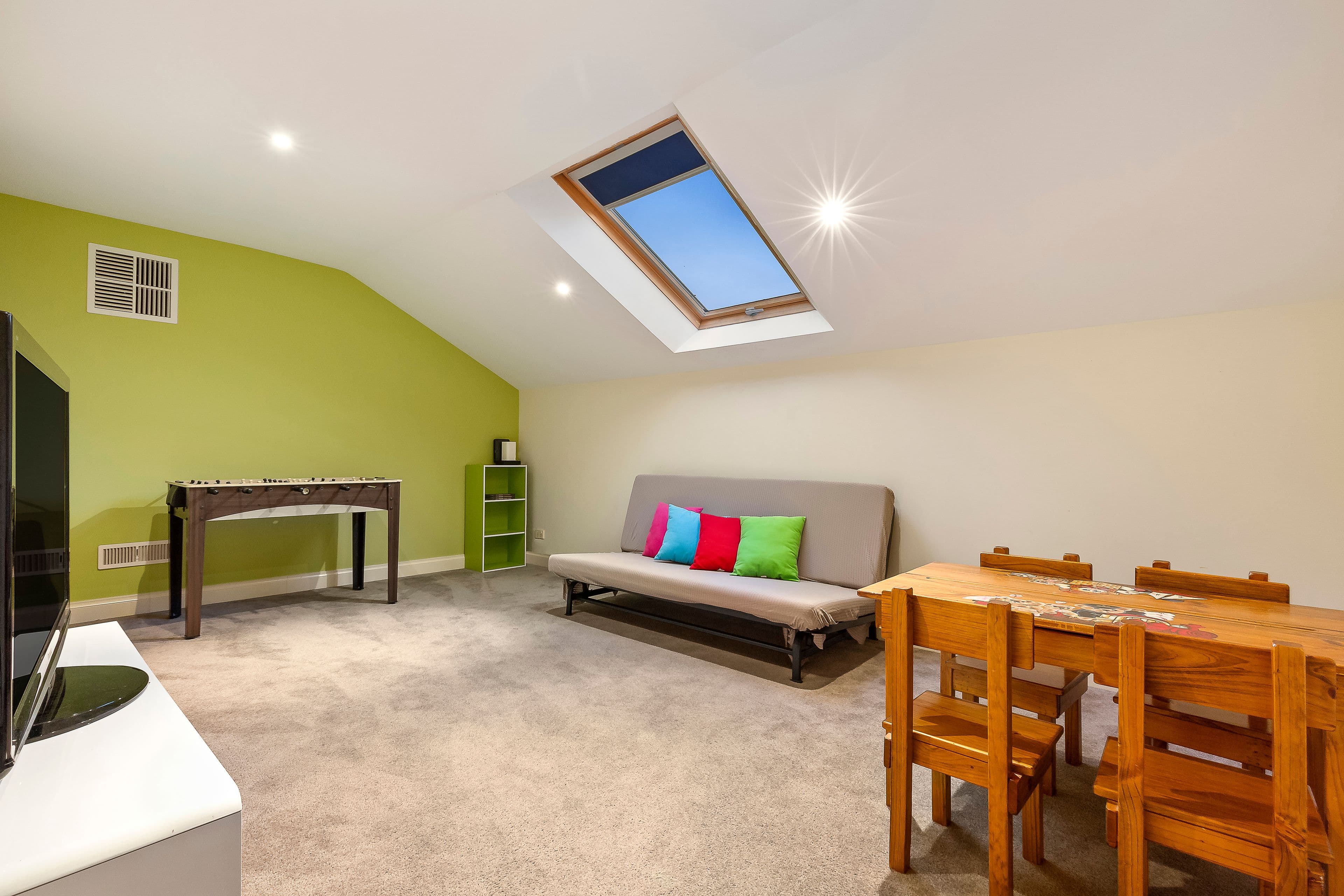 2A Esther Court, Mount Waverley VIC 3149, Mount Waverley - Thumbnail 5