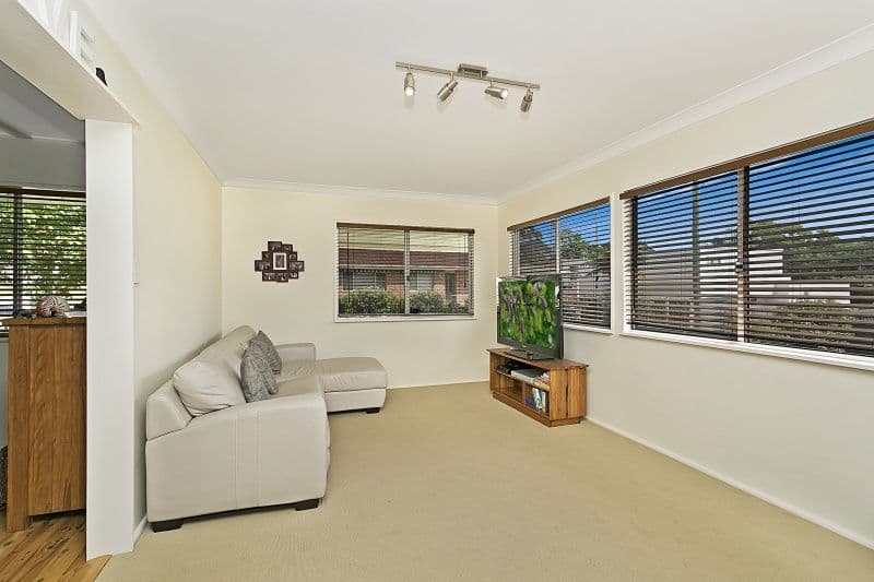 2 Kyeema Avenue, Saratoga NSW 2251, Saratoga - Thumbnail 2